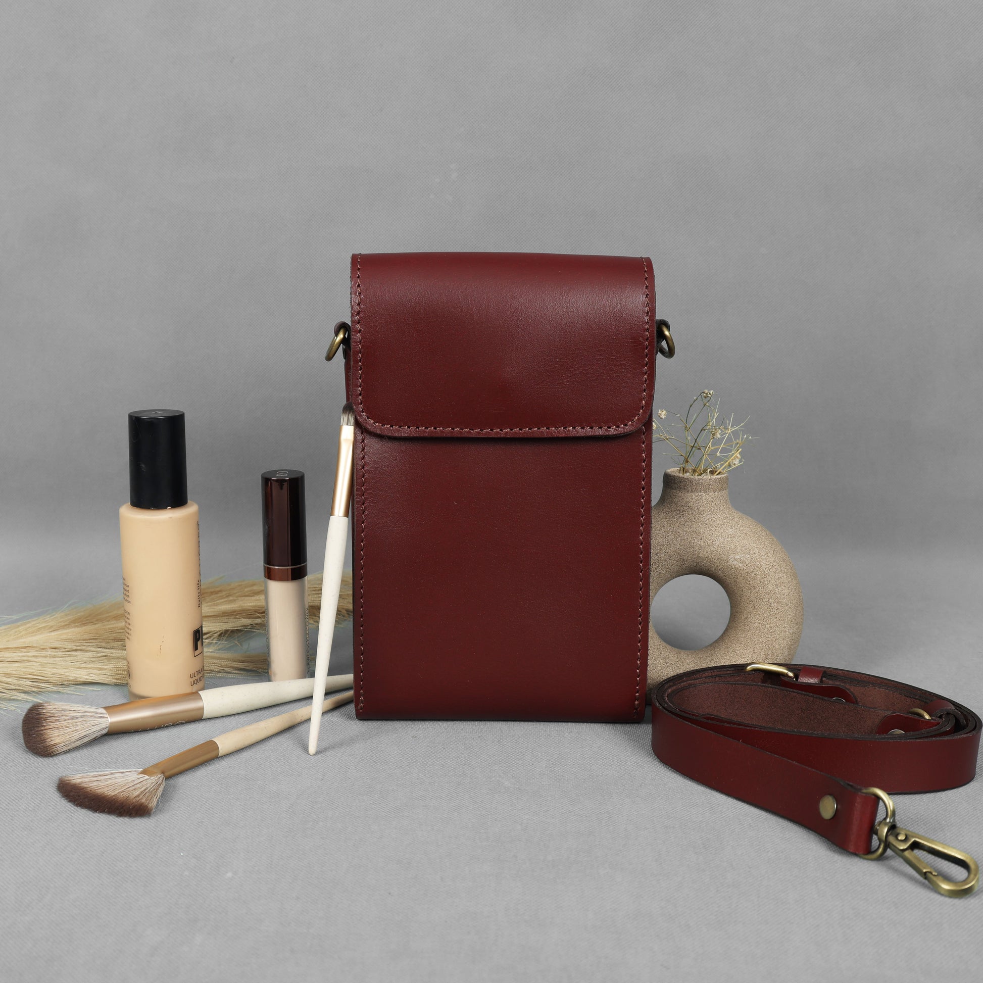 Brown Leather Mobile Pouch with Detachable Sling  Stylish & Functional Crossbody Case.LA-1428