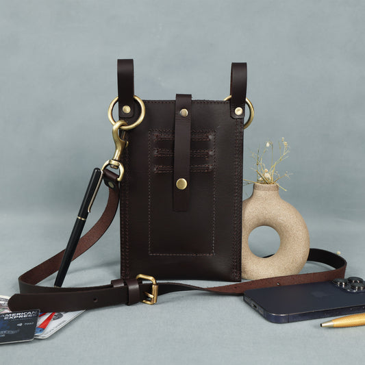 Premium Genuine Leather Mobile Pouch – Sleek, Durable & Stylish Phone Holder. LA-1426