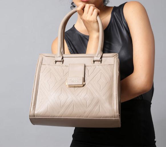 Chic Synthetic Beige Bag  Elegant & Versatile Handbag for Any Occasion,ART:-DK-2002