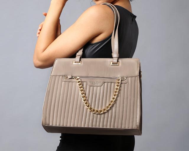 Classic Synthetic Beige Bag for Women  Elegant & Versatile Handbag,ART:-DK-2006