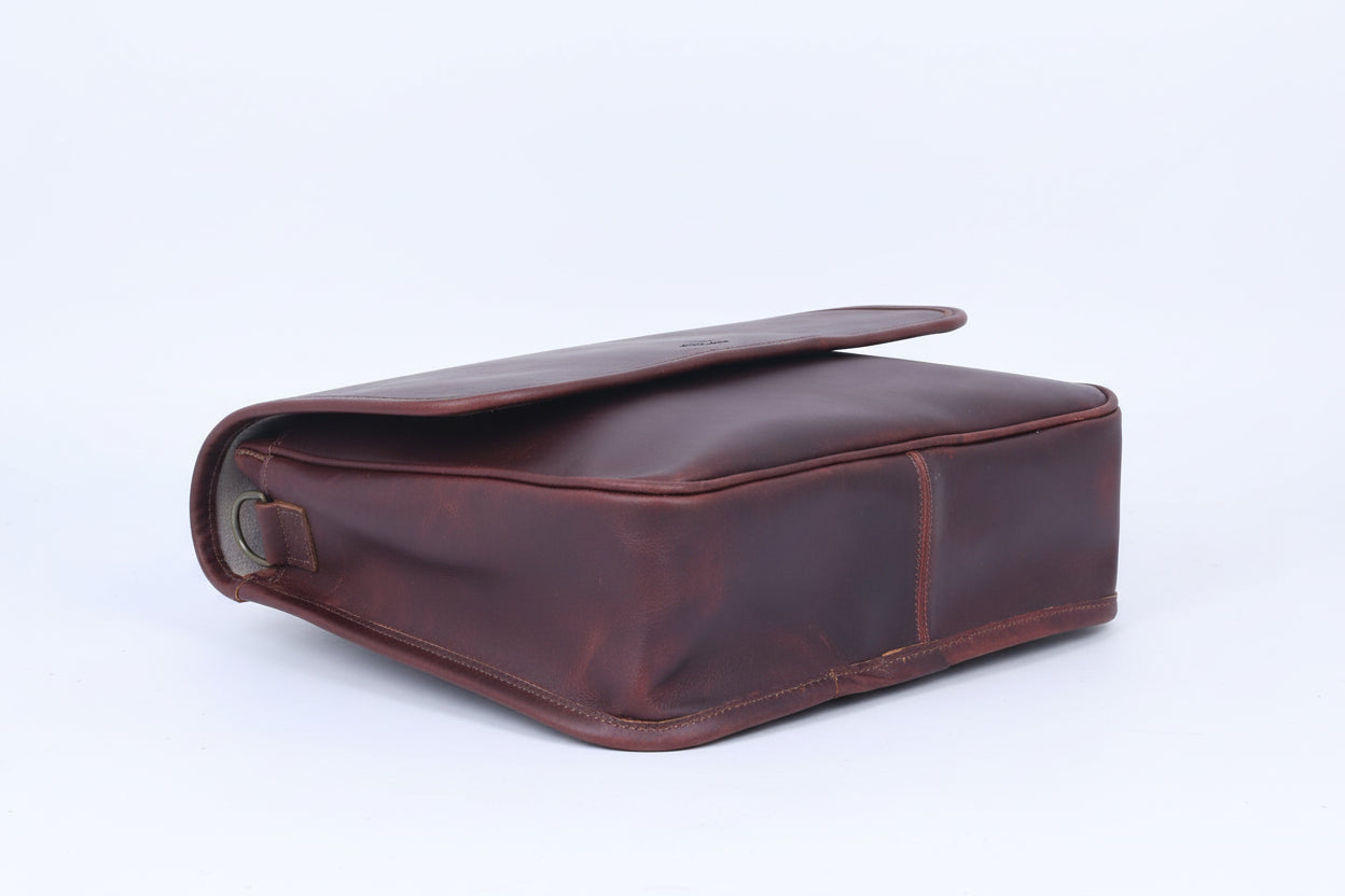  Women's Leather Cross body Bag | Designer Latest Messenger Bag - INDIA
