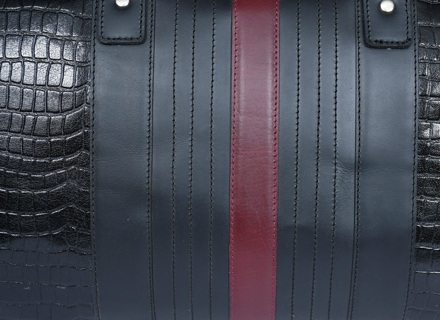  Black Color Pure Leather Duffel Bag for Travelling | Handmade Weekender Bag. - INDIA